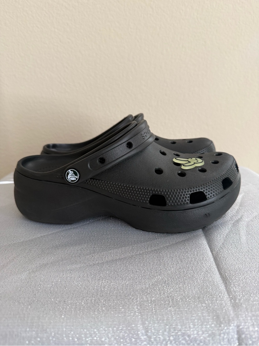 CROCS Classic Platform Clog in Black